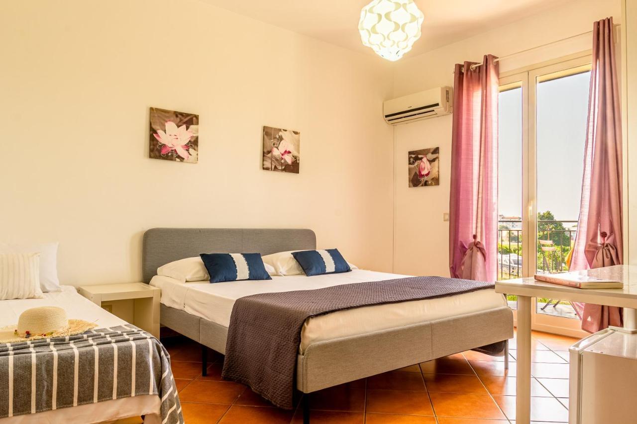 Villetta Mari E Amuri Giardini Naxos Exterior foto
